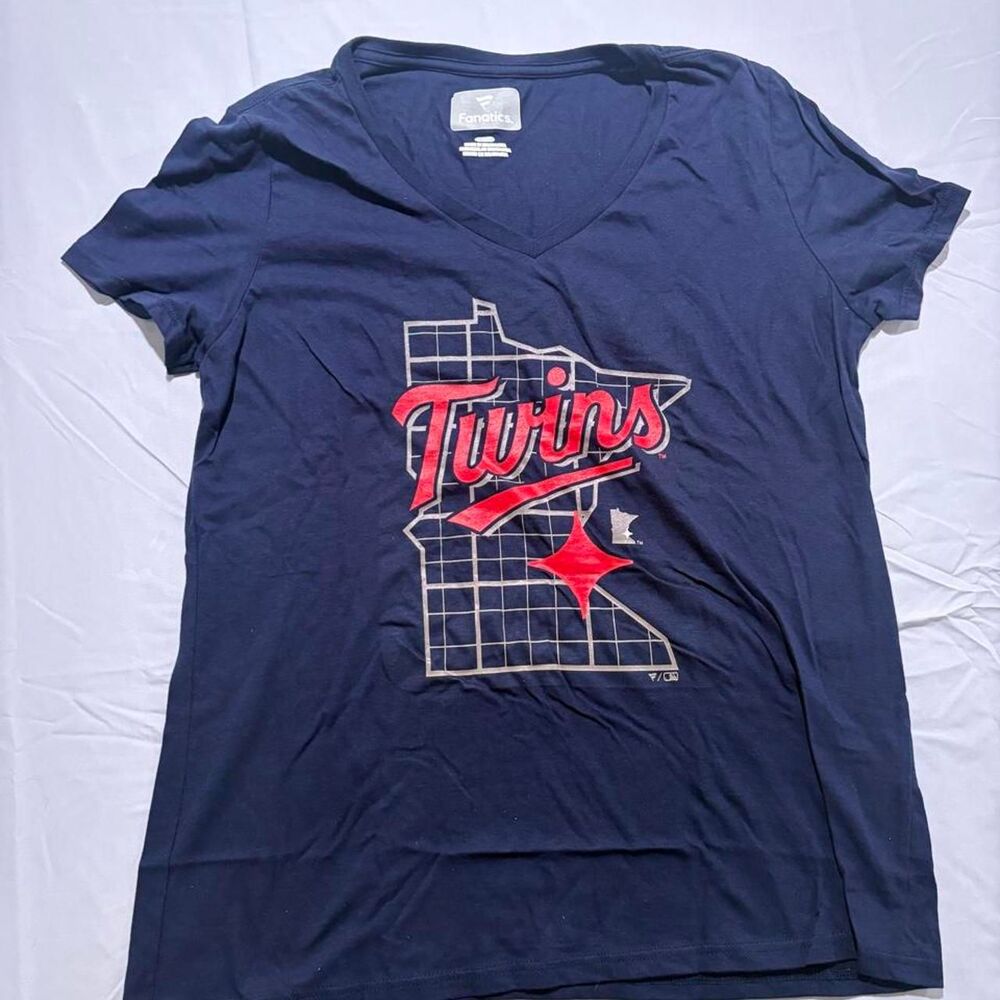 Fanatics Women's Navy and Blue T-shirt
